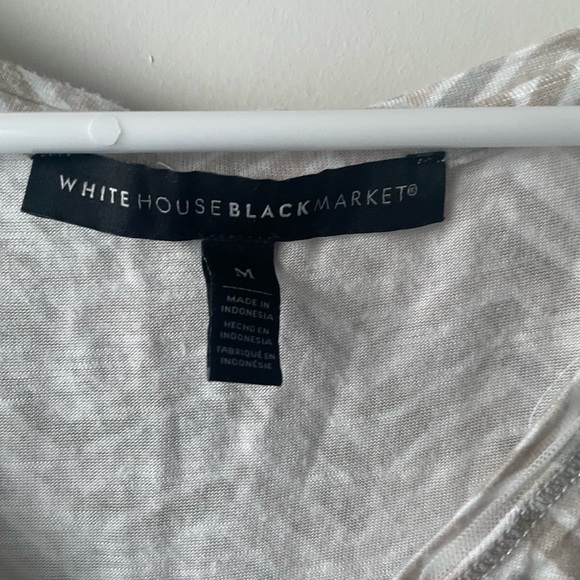 White House black market women’s tee - Picture 2 of 4